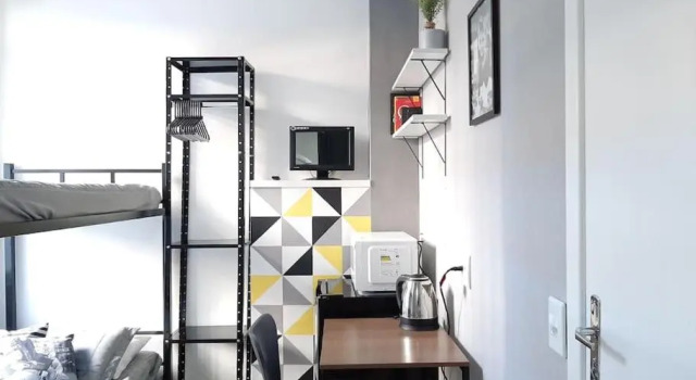 Mini studio em Jardim Blumenau, Забронировать Мини-отель Мотели Блуменау, Мотель