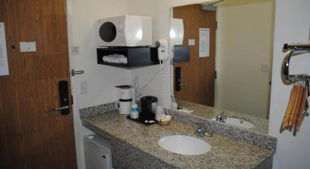 Номер Standard Travelodge by Wyndham Milford