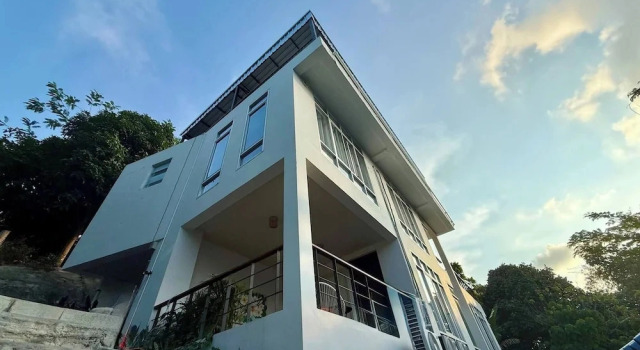 Tranquil Jungle Retreat 2-bedroom House in Patong, Thailand, Забронировать Дом для отпуска Виллы Патонг-Бич, рядом с Cтадион Бангла Бокс, Вилла