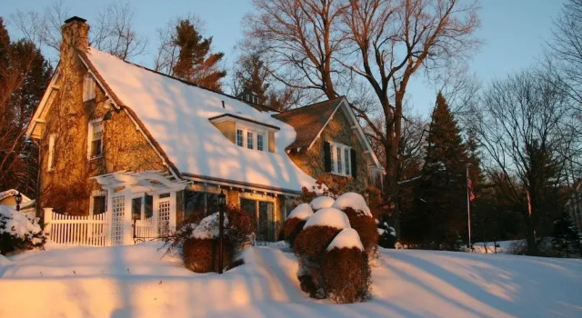 Howarth House B&B, Rezervovat Penzión se snídaní Fitchburg Massachusetts