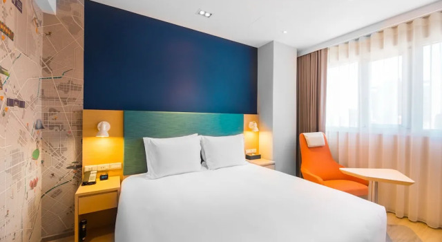 Holiday Inn Express Taichung Fengchia