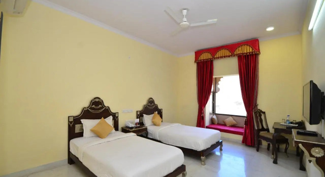 Aaram Baagh Resort
