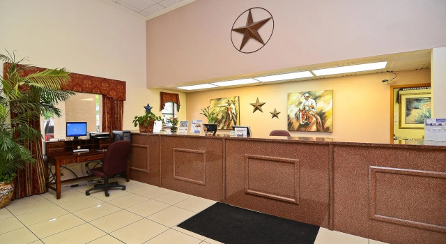 American Inn-Sealy, Buchen Sie Gasthaus Sealy Texas