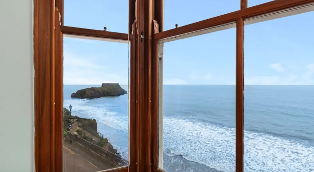 Апартаменты 6 Paragon Court - Sea Front Apartment