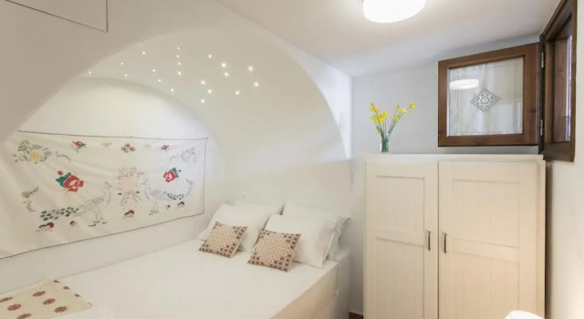 Traditional Inn Pirethron