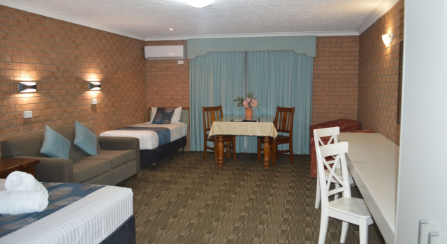 Двухместный номер Standard c 1 комнатой James Street Motor Inn