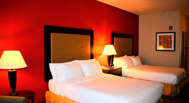 Четырёхместный номер Standard Holiday Inn Express Lewiston by IHG