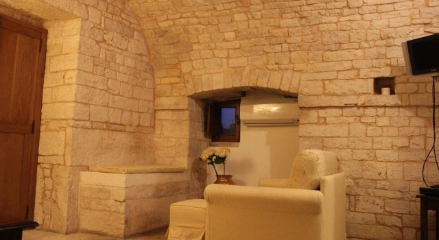Trulli Pietradimora B&B
