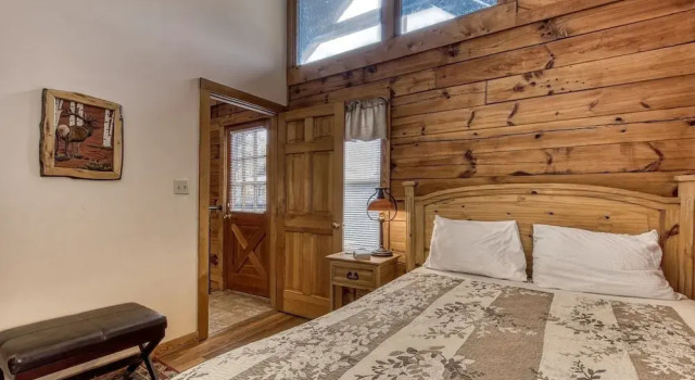 Er13 - Moose Manor Great Location - Close To Town! 3 Bedroom Cabin by RedAwning