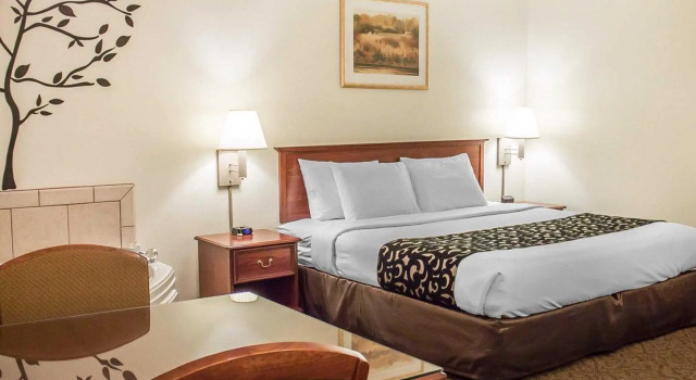 Номер Standard Econo Lodge Menomonie On The Bay