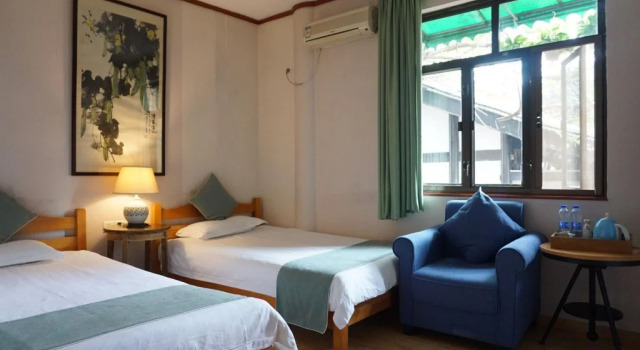 Chengdu Dragon Town Sichuan Style Hostel, Buchen Sie Hostel Hotels in Qingyang mit Parkplatz, Parkplätze