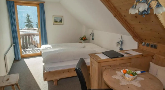 Hotel Traube, Book Hotel Scuol Grisons