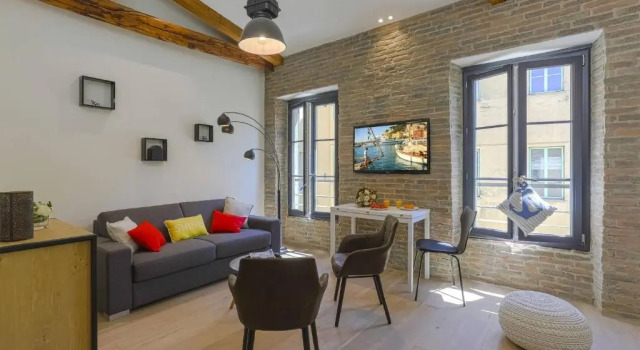 MY CASA - 4 PLACE MASSENA - DUPLEX, Забронировать Апартаменты/квартира Отели Ниццы с завтраком, рядом с Набережная Соединенных Штатов, Завтраки