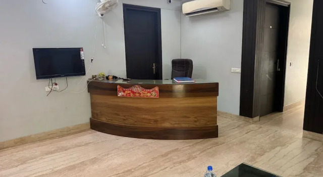 Royal Inn, Varaa Hotelli Gurgaon 