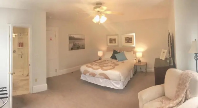 Standard Zimmer Treadwell Inn