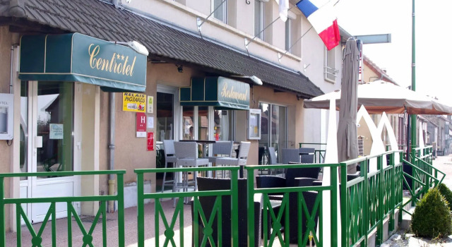 Centrotel, Book Ferieresort Hoteller i Montmarault med parkering, Parkering