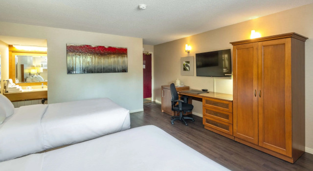 Четырёхместный номер Standard Comfort Inn Mont Laurier