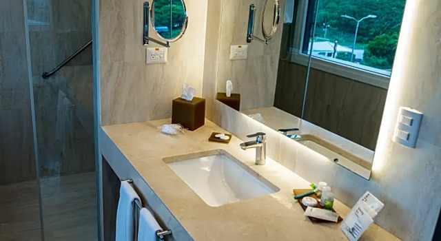 Полулюкс Radisson Hotel Santa Cruz