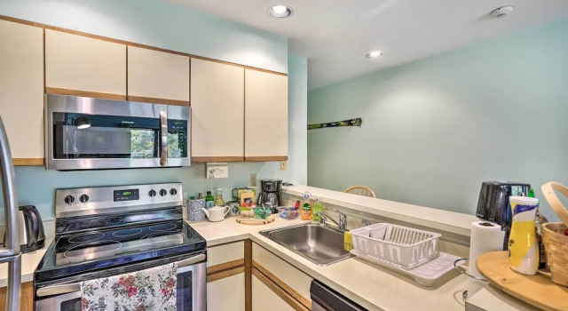 Апартаменты Comfortable Dover Apartment: Walk to Mt Snow!