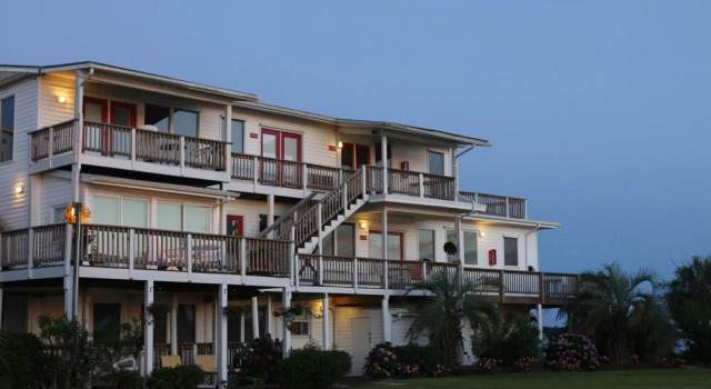 Harborlight Guest House, Buchen Sie Pension Cape Carteret North Carolina