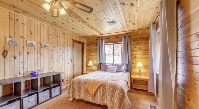 Mtn & Golf Course Views: Payson Retreat!