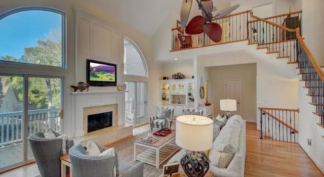 Коттедж 28 Beachwood West by Avantstay Close to Beach, Multiple Decks & Private Pool!