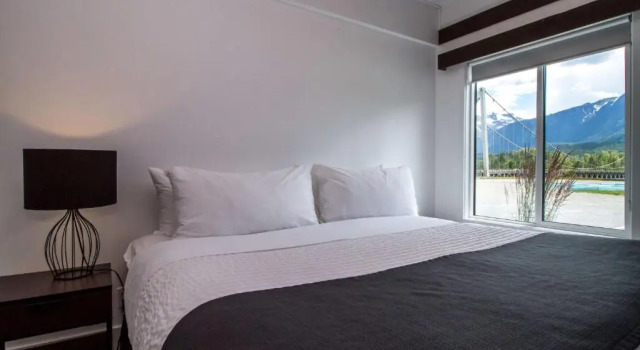 Номер Standard с видом на горы Stoke Hotel SureStay Collection by Best Western