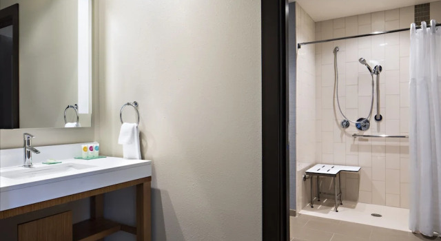 Номер для гостей с ограниченными возможностями Hyatt Place Grand Rapids Downtown
