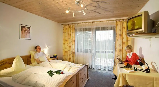 Landhotel Weingarten, Varaa Hotelli Hotellit Baijeri pysäköinnillä, Pysäköinti