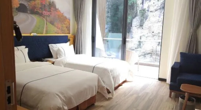 Люкс Дуплекс с 3 комнатами с балконом Spring Posh Roadsun International Hotel & Resort
