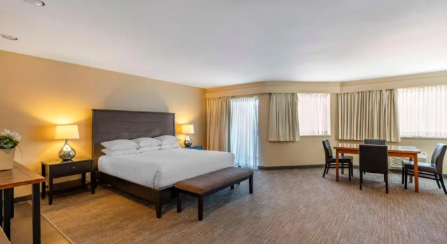Двухместный люкс с видом на реку Best Western Plus Hood River Inn