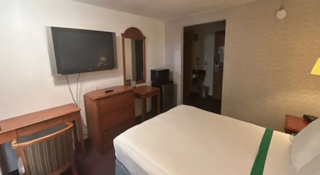 Отель Tacoma Port Inn Fife I-5