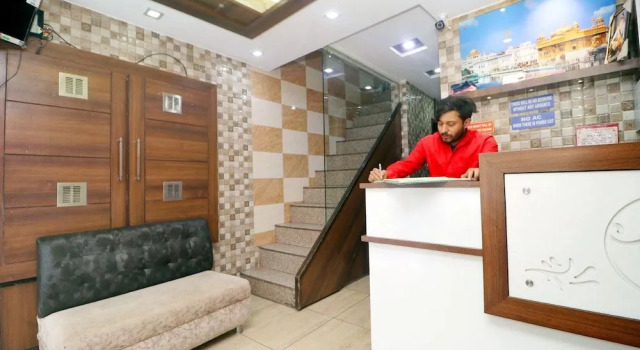 Oyo 40297 A K Guest House, Book Pension Amritsar Punjab
