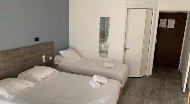 Номер Standard Hôtel Au Relais des Lilas