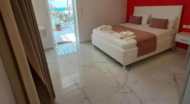 House Blerina, Забронировать Отель Отели Сарти с парковкой, рядом с Пляж Острия, Парковка