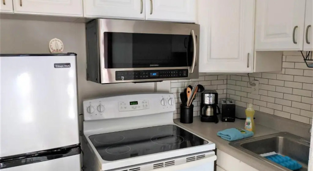 Студия Manhattan Tower Apartment Hotel
