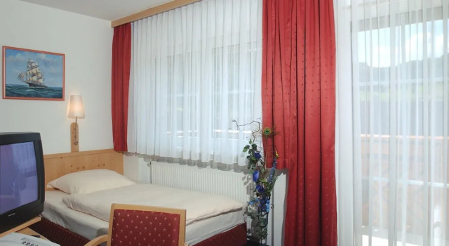 Hotel-Landpension Postwirt, Prenota Hotel Kirchensittenbach Media Franconia