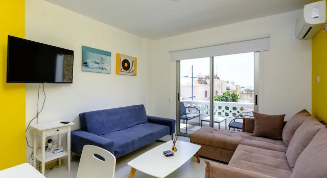 Anonymous - 2BR - 2Floors - Central, Забронировать Апартаменты/квартира Отели Айия-Напа с парковкой, Парковка