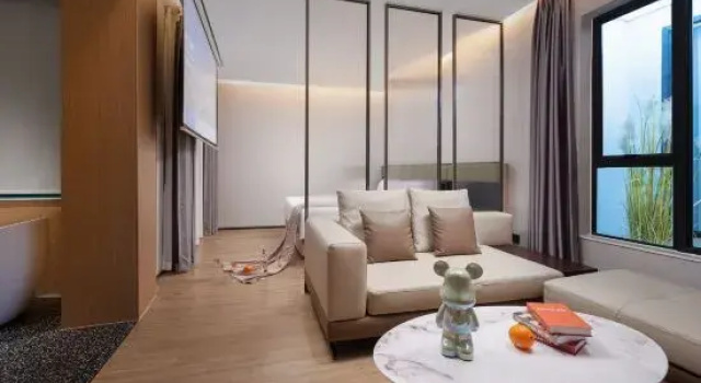 Люкс Guangzhou Kaino | AESTHETIC FASHION Design Hotel (Beijing Road West Gate Subway Station Branch)