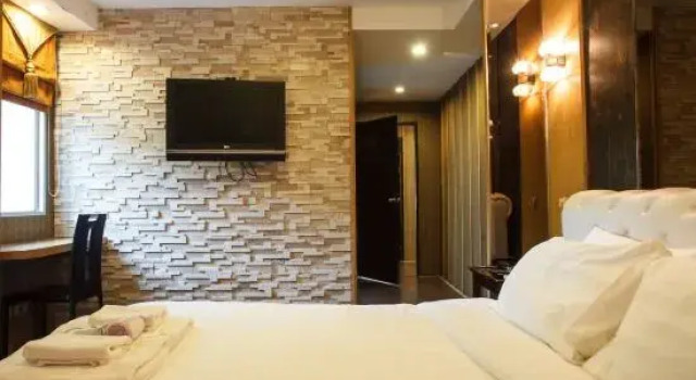 Апартаменты 2D - 3 Bedroom Downtown Apartment With Shared Pool