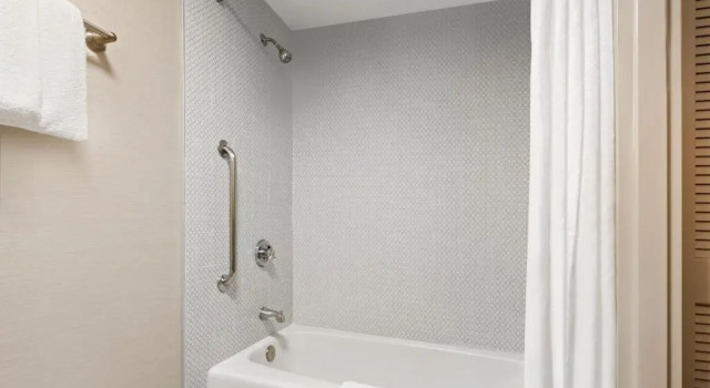 Четырёхместный номер Standard Super 8 by Wyndham Dallas Love Field Airport