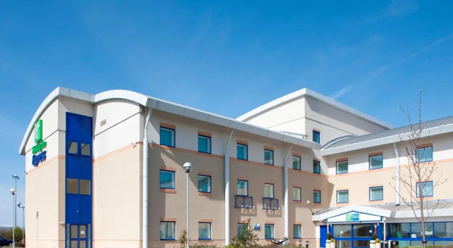 Двухместный номер Standard Holiday Inn Express Cardiff Airport by IHG