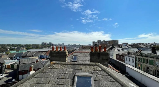 Апартаменты Spacious 3-Bed, Town Centre, Parking, Near Beach