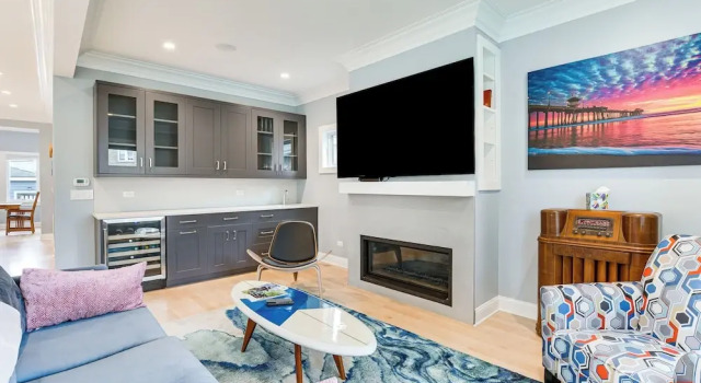 Коттедж Game Room, Deck & Yard: Chicago Home