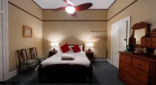 Quality Inn St. Mounts, Забронировать Отель Блэкхит Голубые горы, рядом с Поле для гольфа Blackheath