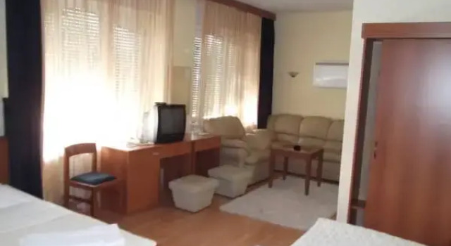 Четырёхместный номер Standard Hotel Zepter Palace