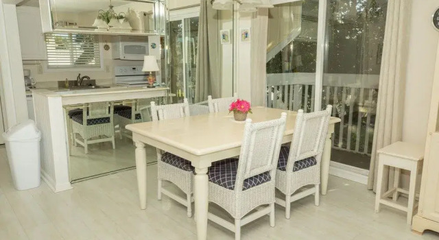 Sandpiper Cove 1082 2 Bedroom Condo by RedAwning, Забронировать Апартаменты/квартира Отели Дестин с парковкой, рядом с Аквапарк Биг-Каунас, Парковка