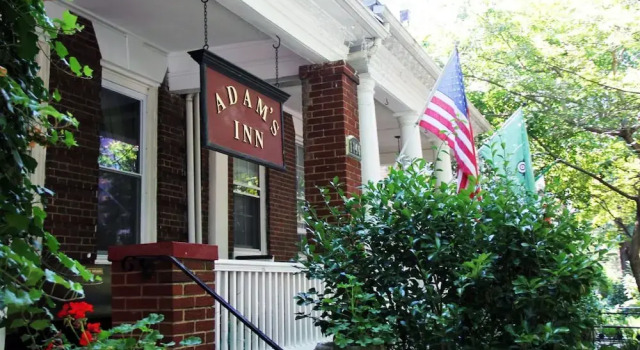 Adams Inn, Забронировать Отель Отели Вашингтона с парковкой, рядом с Embassy of Laos, Парковка