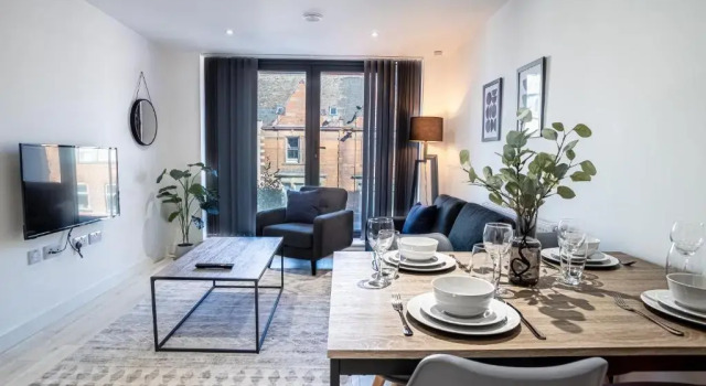 Апартаменты с 2 комнатами Modern Luxe 1 & 2 Bed Apts near Granby Plaza by Sojo Stay