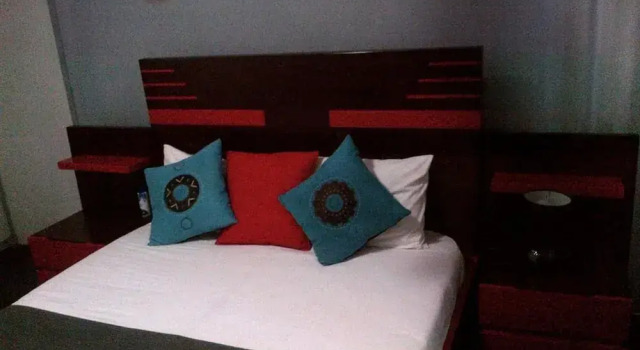 Mist Gardens, Book Hotel Kitwe 